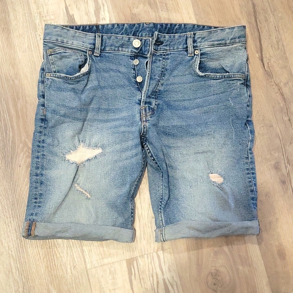 Men's Jean Shorts slim fit NWOT CONDITION
